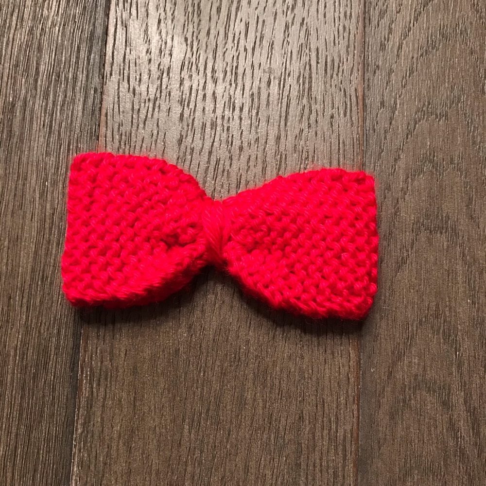 Knitted hair bows Medium size sold in sets of 2
